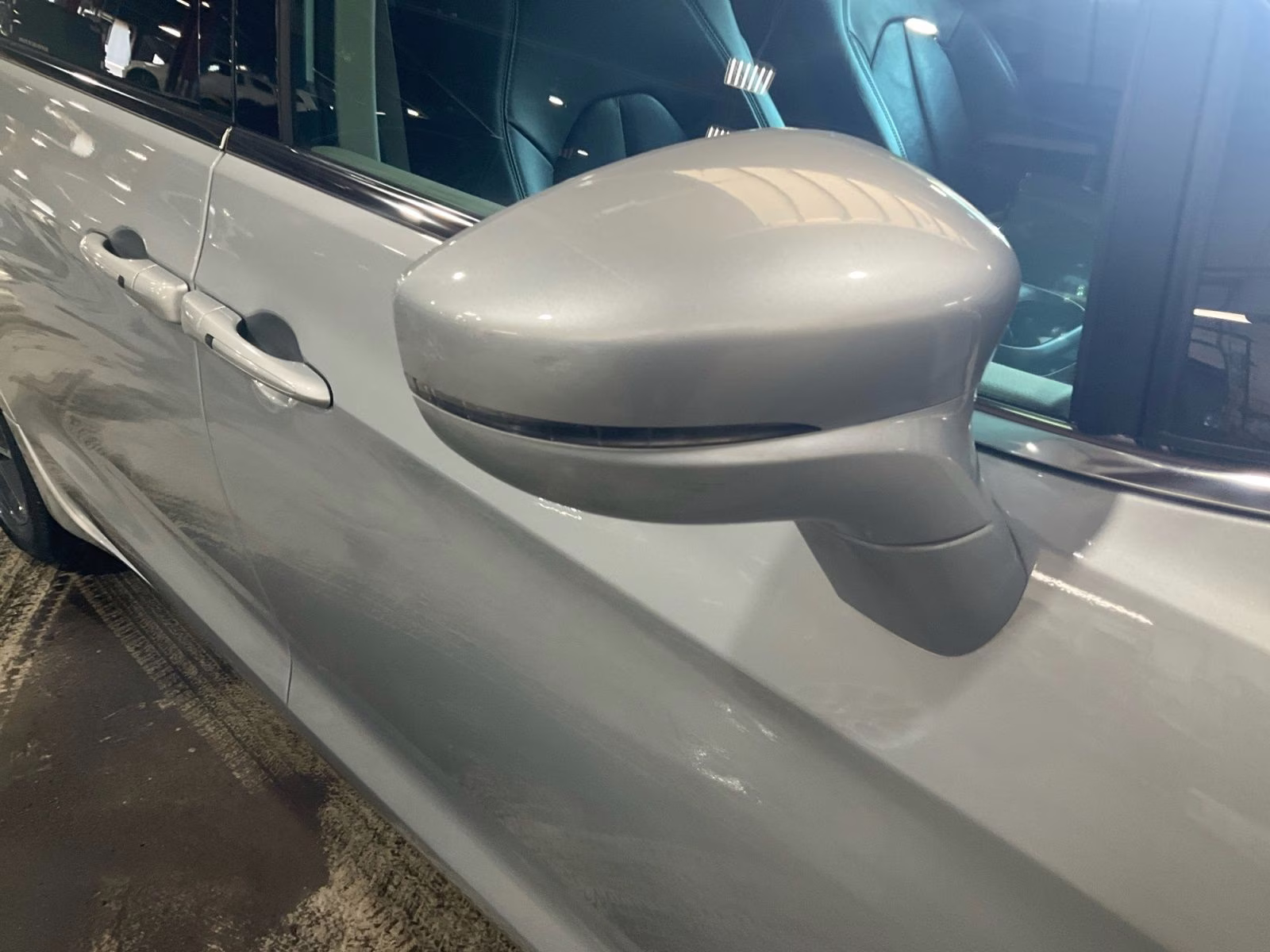 2022 Silver Mist Clearcoat Chrysler Pacifica Touring L AWD Van