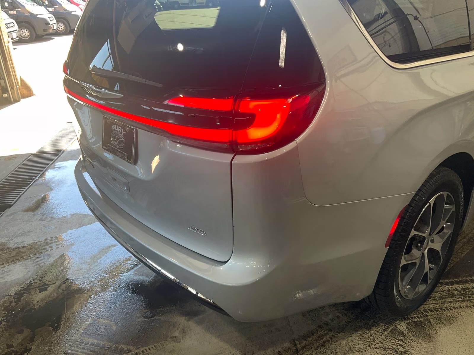 2022 Silver Mist Clearcoat Chrysler Pacifica Touring L AWD Van