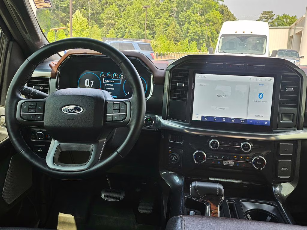 2022 White Metallic Ford F-150 Lariat 4X4 Truck