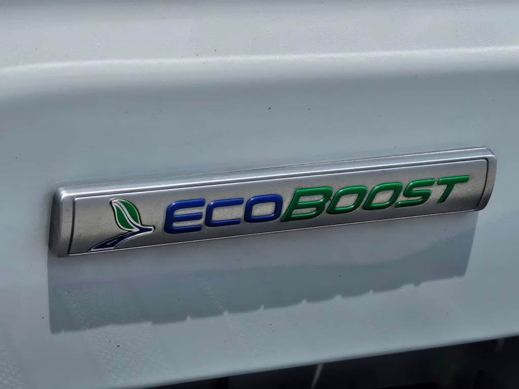 2022 White Metallic Ford F-150 Lariat 4X4 Truck