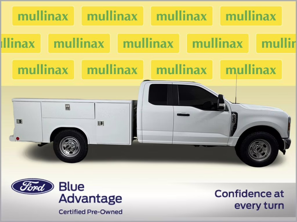 2024 Oxford White Ford Super Duty F-350 SRW XL RWD Chassis