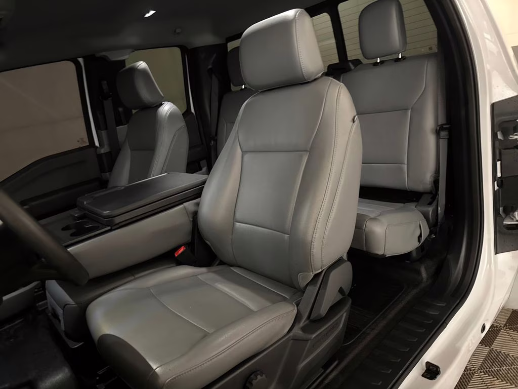 2024 Oxford White Ford Super Duty F-350 SRW XL RWD Chassis