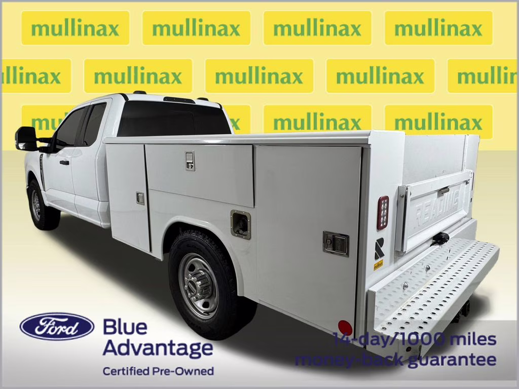 2024 Oxford White Ford Super Duty F-350 SRW XL RWD Chassis