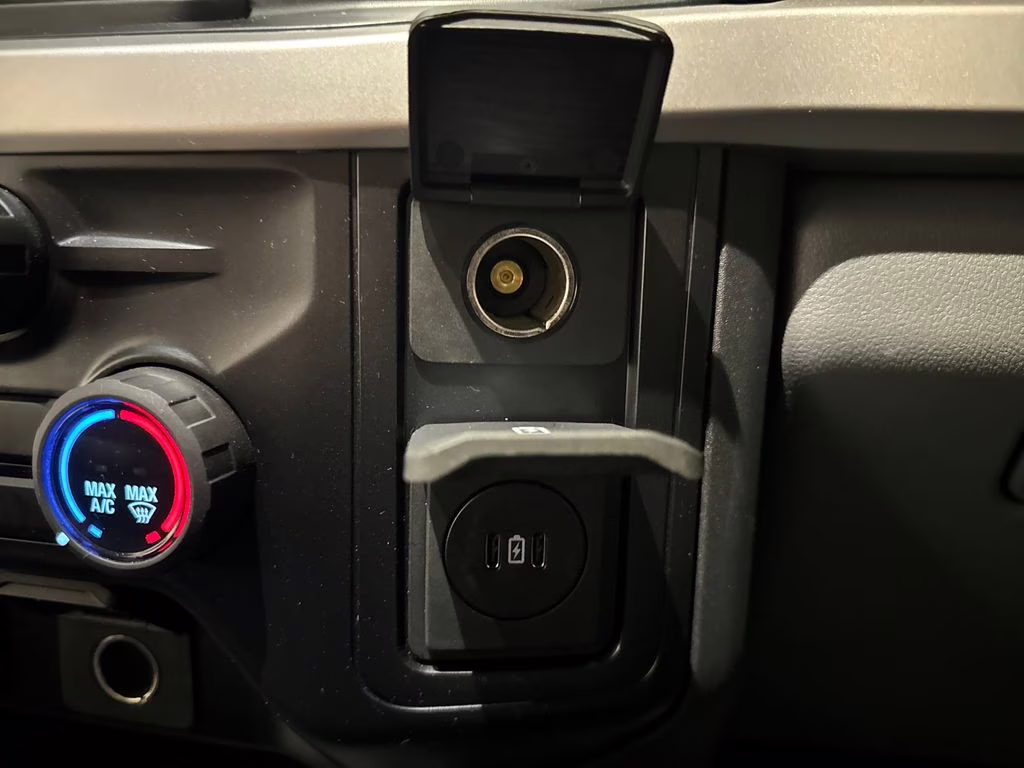 2024 Oxford White Ford Super Duty F-350 SRW XL RWD Chassis