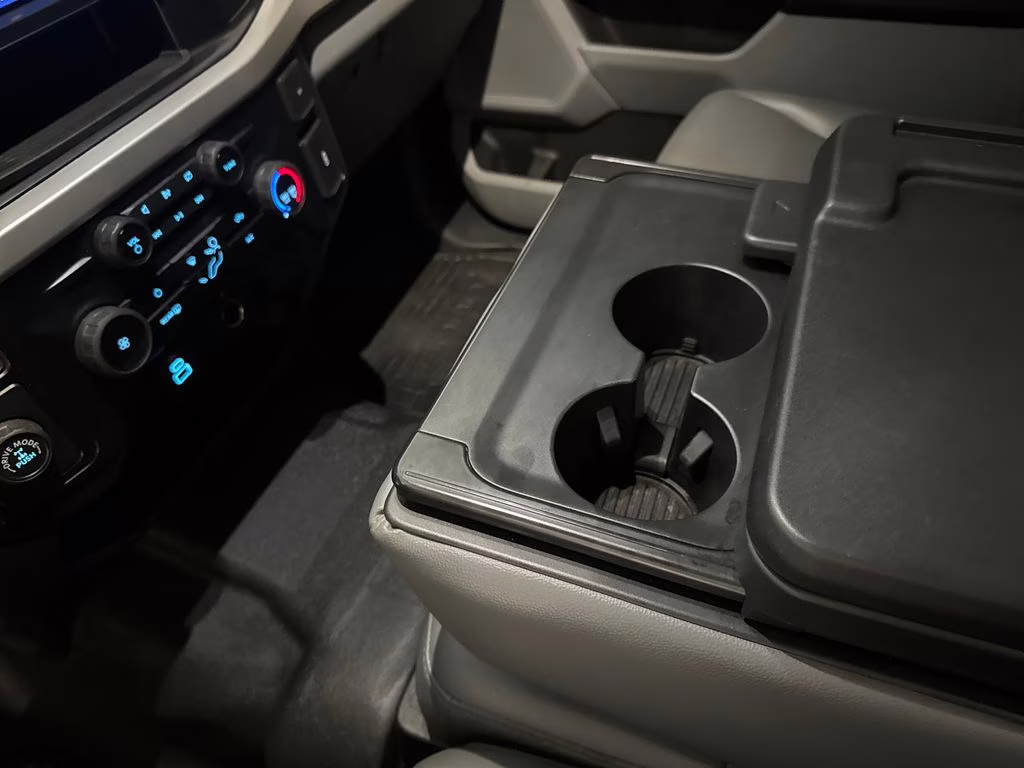 2024 Oxford White Ford Super Duty F-350 SRW XL RWD Chassis