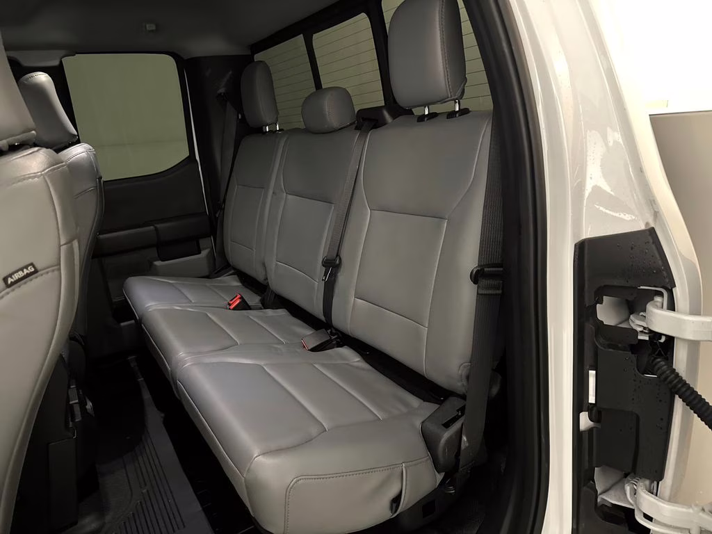 2024 Oxford White Ford Super Duty F-350 SRW XL RWD Chassis