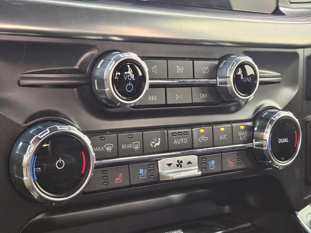 2022 White Metallic Ford F-150 Lariat 4X4 Truck