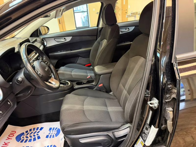 2024 Kia Forte LX Sedan 4D FWD