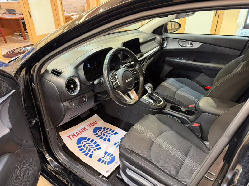 2024 Kia Forte LX Sedan 4D FWD