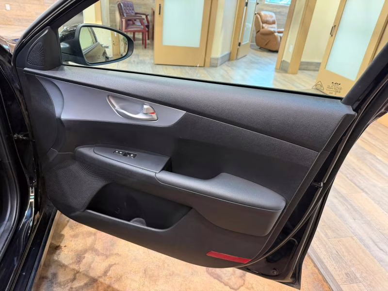 2024 Kia Forte LX Sedan 4D FWD