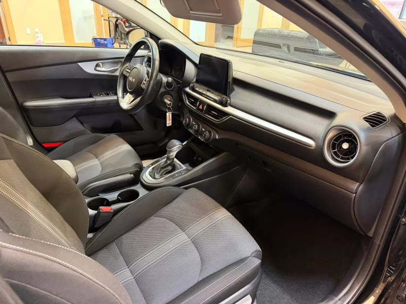 2024 Kia Forte LX Sedan 4D FWD
