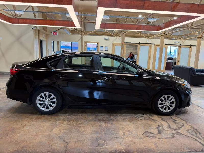 2024 Kia Forte LX Sedan 4D FWD