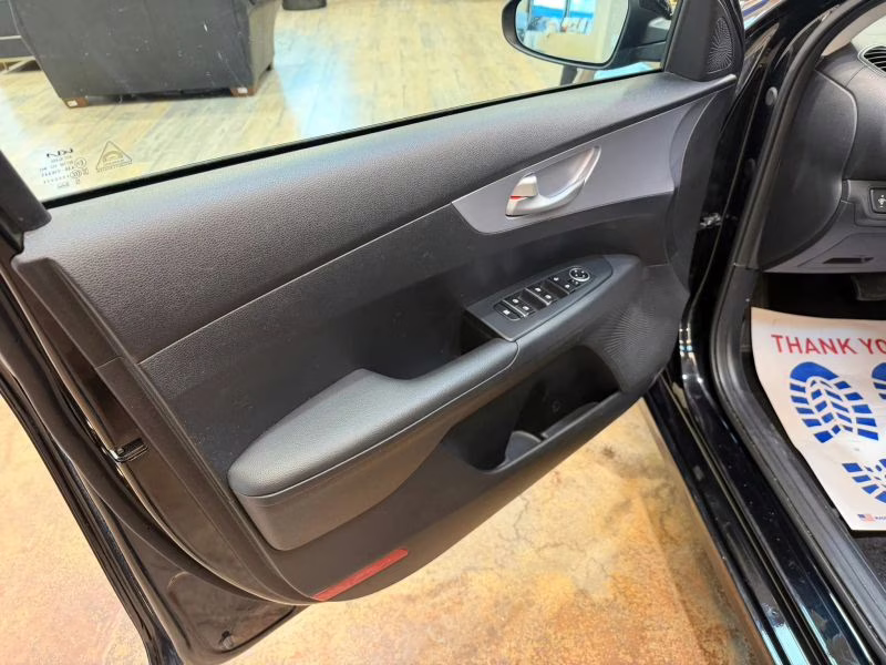 2024 Kia Forte LX Sedan 4D FWD