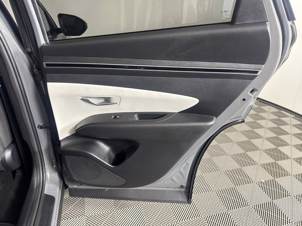 2024 Hampton Gray Hyundai Tucson SE FWD SUV