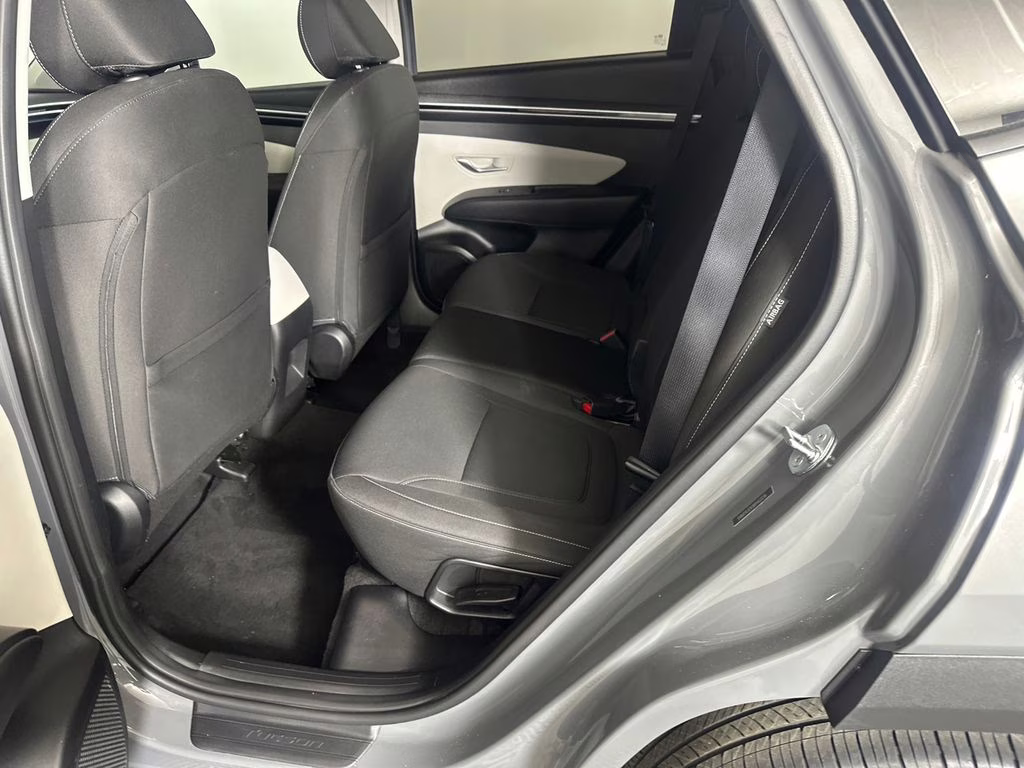 2024 Hampton Gray Hyundai Tucson SE FWD SUV