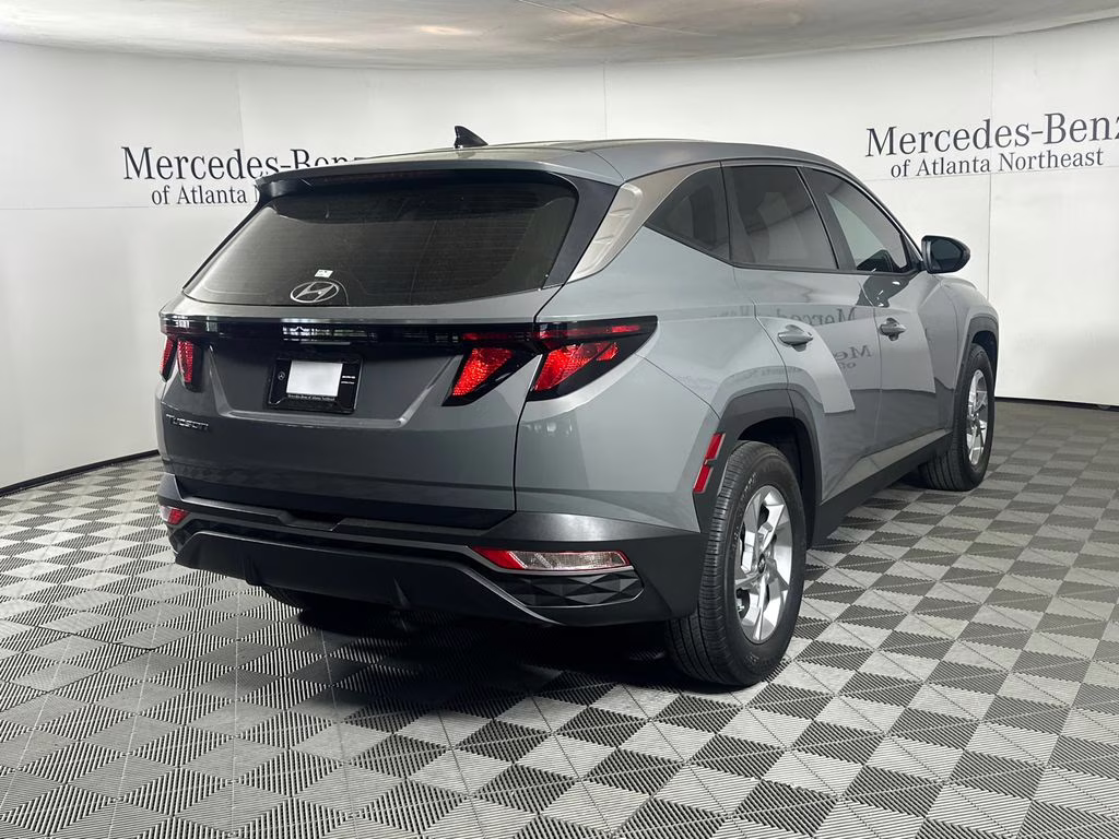2024 Hampton Gray Hyundai Tucson SE FWD SUV