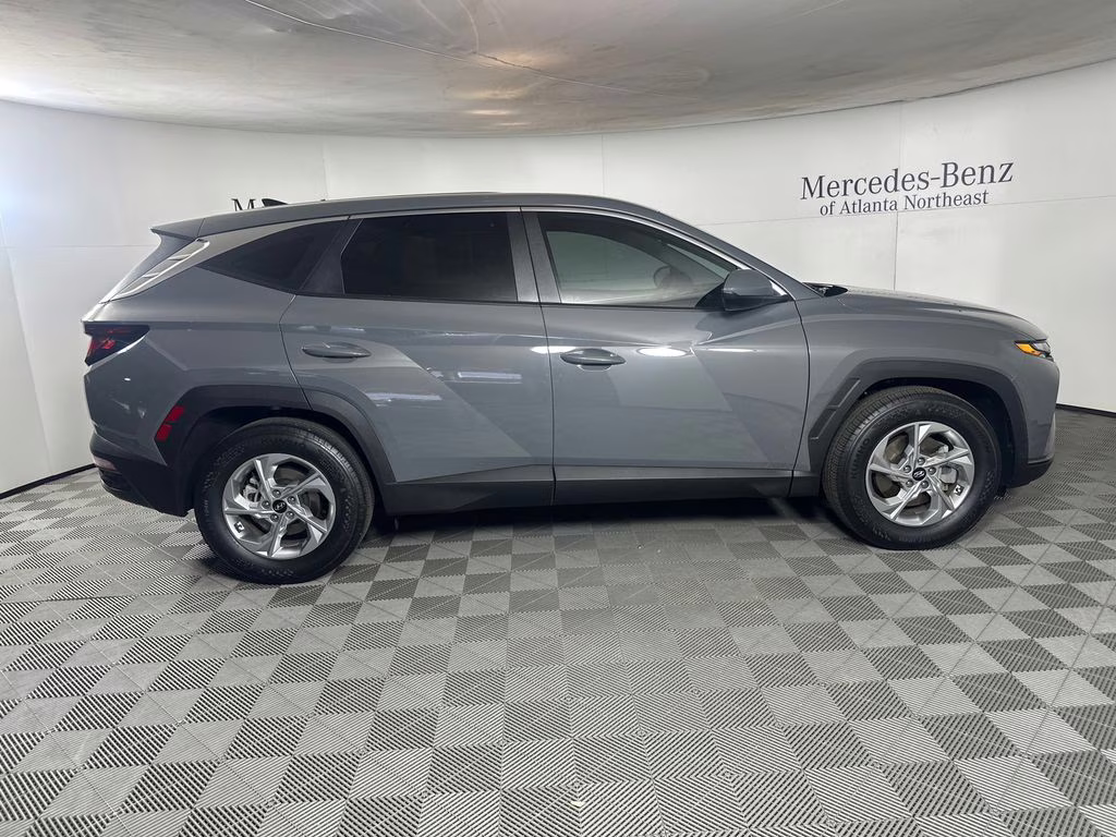 2024 Hampton Gray Hyundai Tucson SE FWD SUV