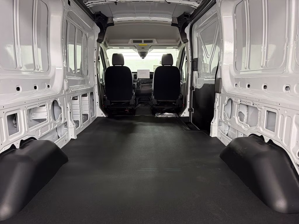 2026 OXFORD WHITE Ford Transit-250 XL RWD Van
