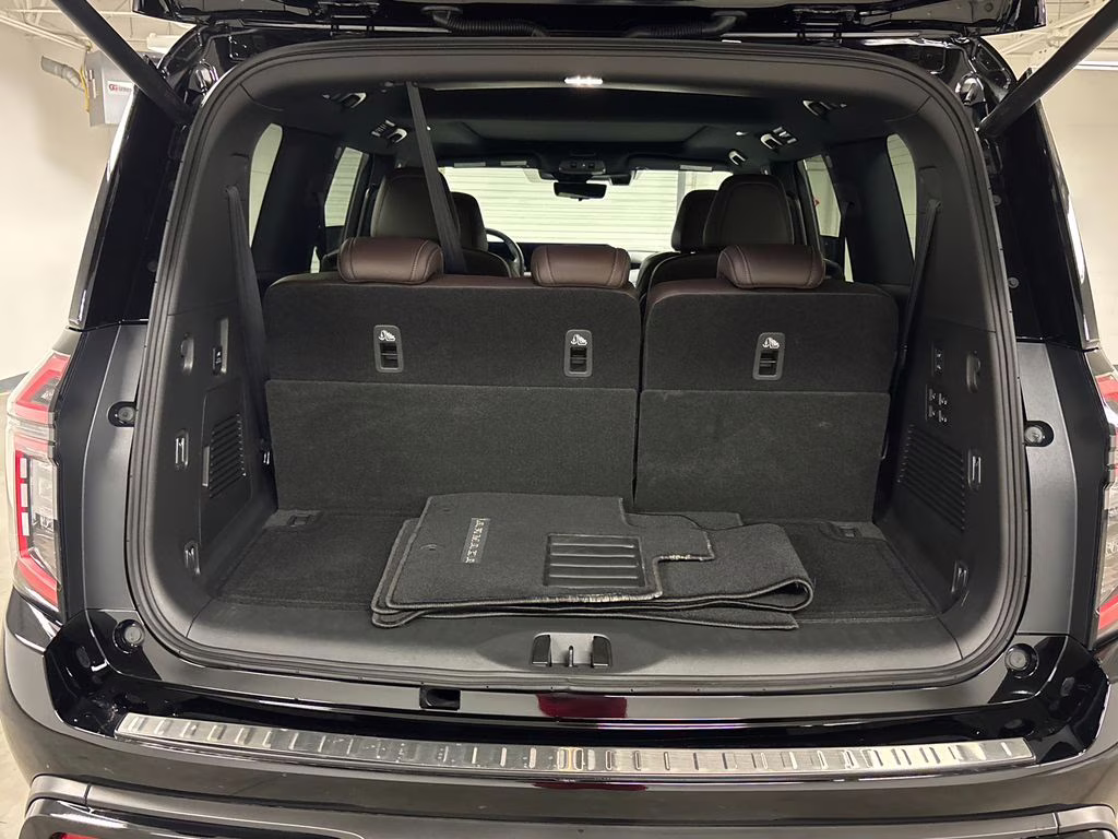 2025 Super Black Nissan Armada Platinum Reserve 4X4 SUV