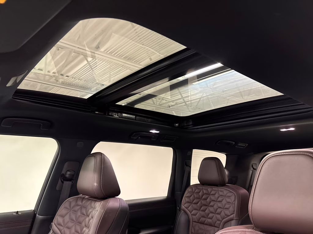 2025 Super Black Nissan Armada Platinum Reserve 4X4 SUV