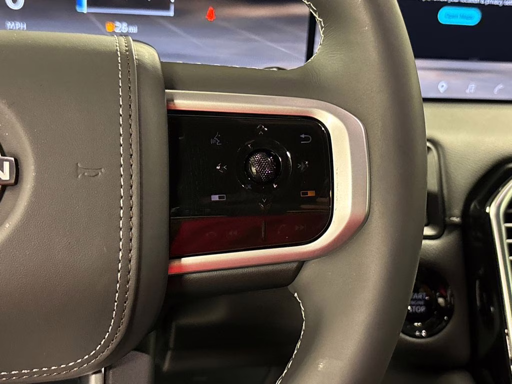 2025 Super Black Nissan Armada Platinum Reserve 4X4 SUV