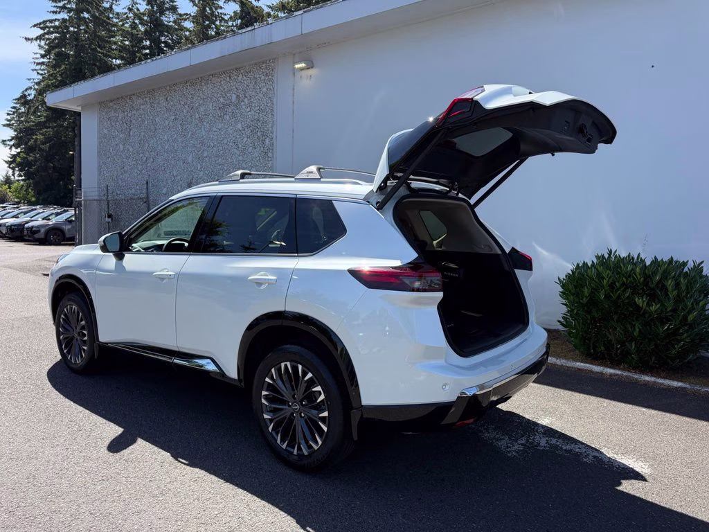 2026 Everest White Pearl Tricoat Nissan Rogue Platinum AWD SUV