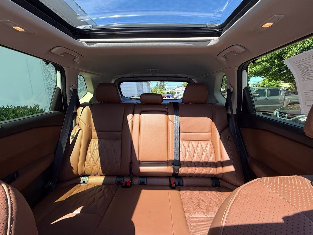 2026 Everest White Pearl Tricoat Nissan Rogue Platinum AWD SUV