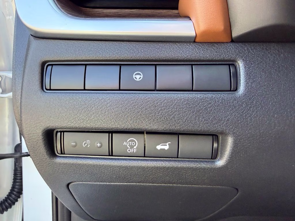 2026 Everest White Pearl Tricoat Nissan Rogue Platinum AWD SUV