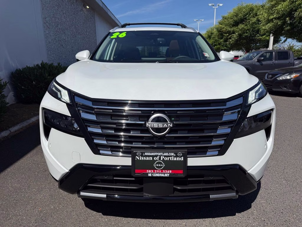 2026 Everest White Pearl Tricoat Nissan Rogue Platinum AWD SUV
