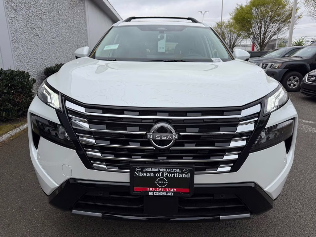 2026 Everest White Pearl Tricoat Nissan Rogue Platinum AWD SUV