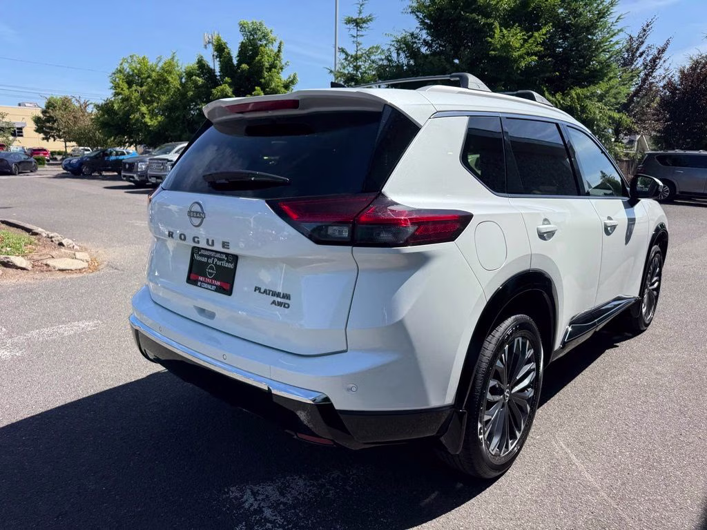 2026 Everest White Pearl Tricoat Nissan Rogue Platinum AWD SUV