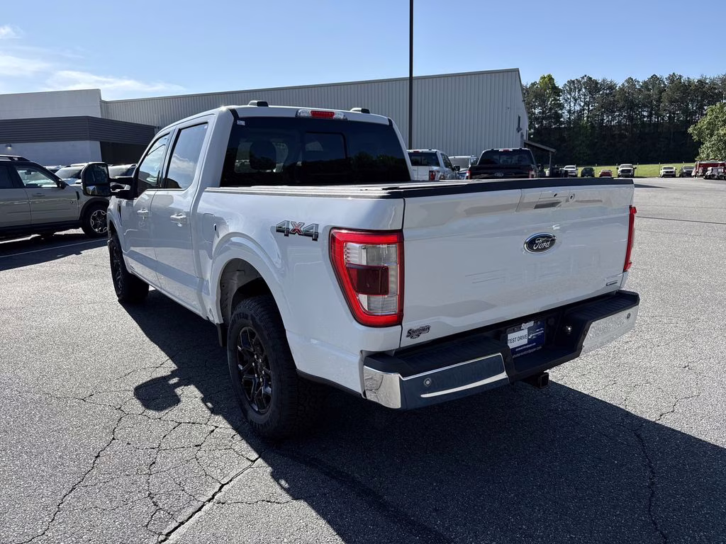 2021 Oxford White Ford F-150 Lariat 4X4 Truck