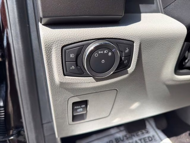 2018 Brown Ford F-150 XLT 4X4 Truck