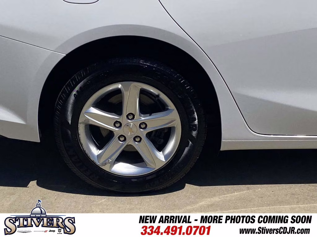 2022 Summit White Chevrolet Malibu LS FWD Sedan