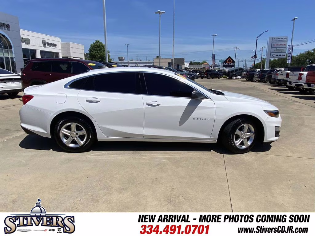 2022 Summit White Chevrolet Malibu LS FWD Sedan