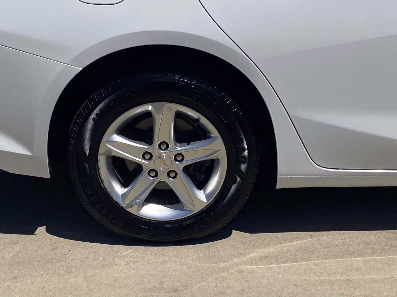 2022 Summit White Chevrolet Malibu LS FWD Sedan