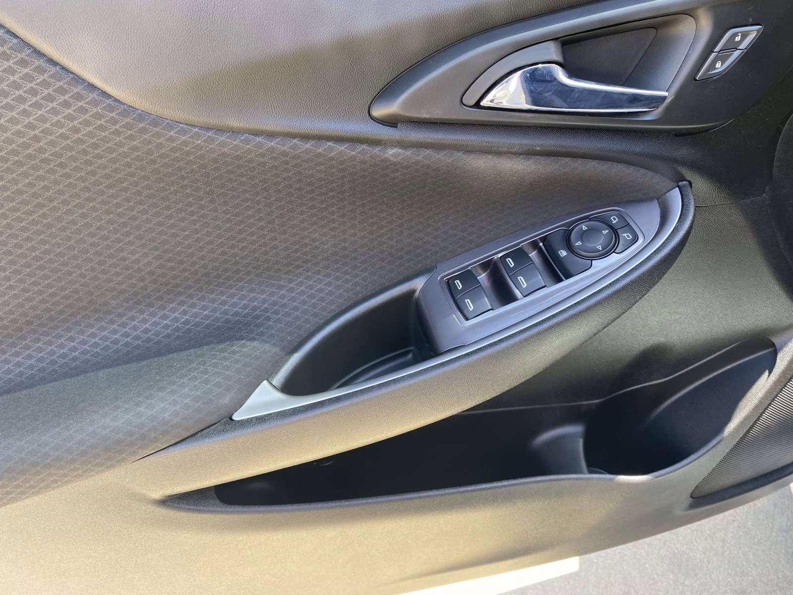 2022 Summit White Chevrolet Malibu LS FWD Sedan