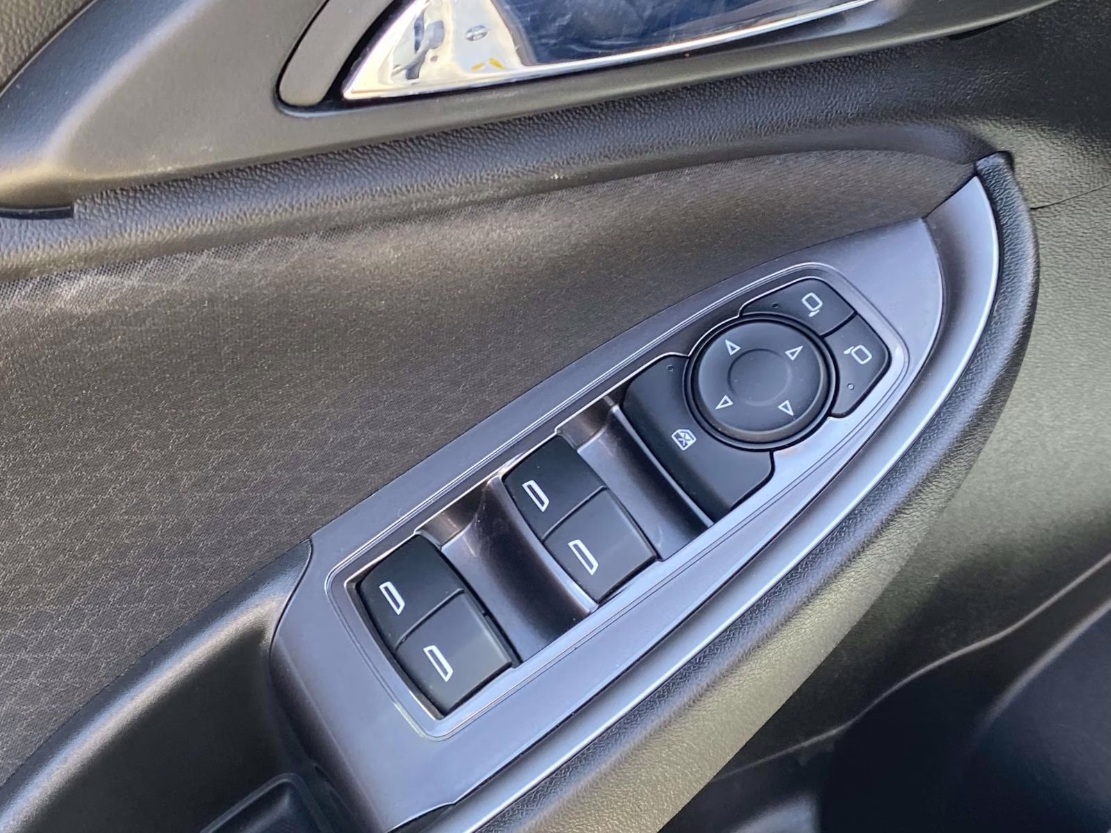 2022 Summit White Chevrolet Malibu LS FWD Sedan