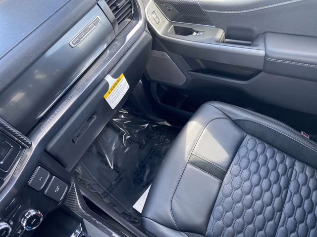 2026 Glacier Gray Metallic Tri-Coat Ford Super Duty F-250 SRW LARIAT 4X4 Truck