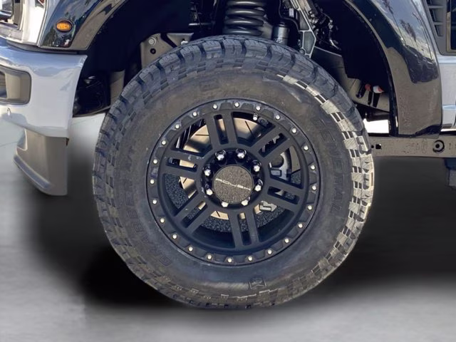 2026 Glacier Gray Metallic Tri-Coat Ford Super Duty F-250 SRW LARIAT 4X4 Truck