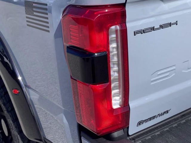 2026 Glacier Gray Metallic Tri-Coat Ford Super Duty F-250 SRW LARIAT 4X4 Truck
