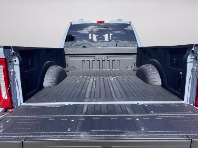 2026 Glacier Gray Metallic Tri-Coat Ford Super Duty F-250 SRW LARIAT 4X4 Truck