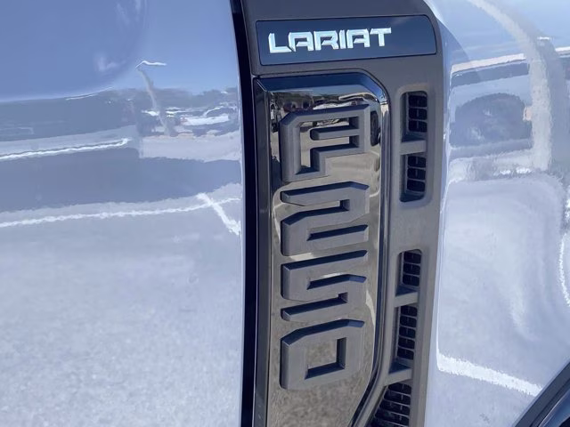 2026 Glacier Gray Metallic Tri-Coat Ford Super Duty F-250 SRW LARIAT 4X4 Truck