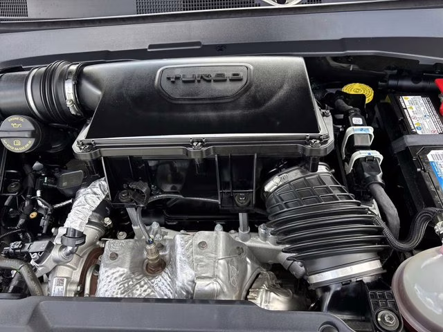 2023 Granite Crystal Metallic Clearcoat Jeep Compass Limited 4X4 SUV