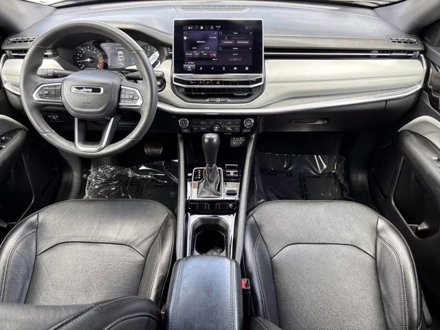 2023 Granite Crystal Metallic Clearcoat Jeep Compass Limited 4X4 SUV