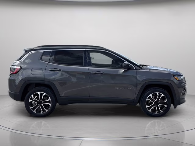 2023 Granite Crystal Metallic Clearcoat Jeep Compass Limited 4X4 SUV