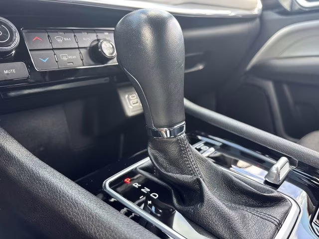 2023 Granite Crystal Metallic Clearcoat Jeep Compass Limited 4X4 SUV