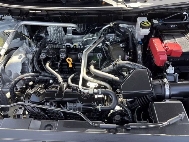2021 Brilliant Silver Metallic Nissan Rogue SV AWD SUV