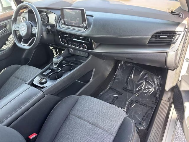2021 Brilliant Silver Metallic Nissan Rogue SV AWD SUV
