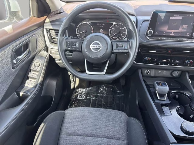 2021 Brilliant Silver Metallic Nissan Rogue SV AWD SUV